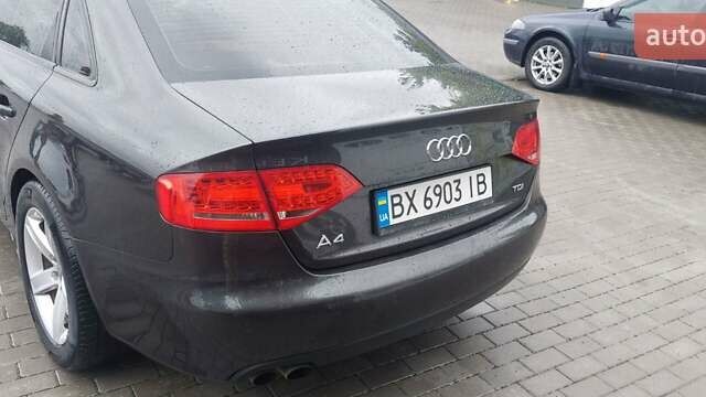 Черный Ауди А4, объемом двигателя 2 л и пробегом 267 тыс. км за 12000 $, фото 7 на Automoto.ua
