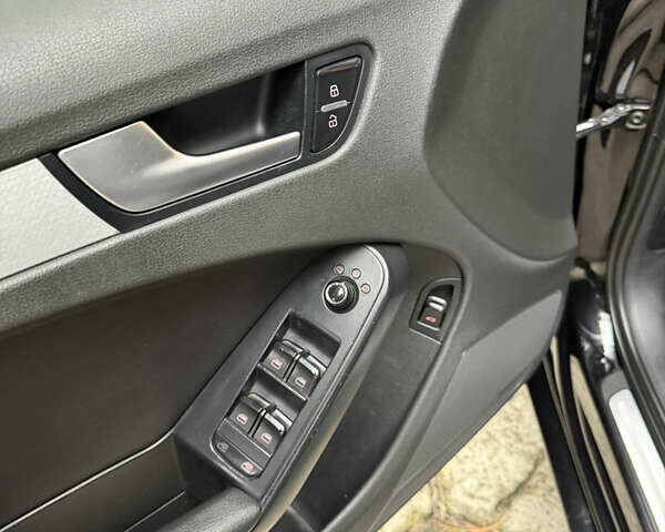 Черный Ауди А4, объемом двигателя 2 л и пробегом 254 тыс. км за 8900 $, фото 10 на Automoto.ua