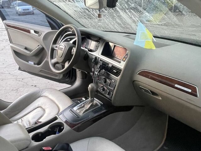 Чорний Ауді А4, об'ємом двигуна 2 л та пробігом 178 тис. км за 10999 $, фото 7 на Automoto.ua