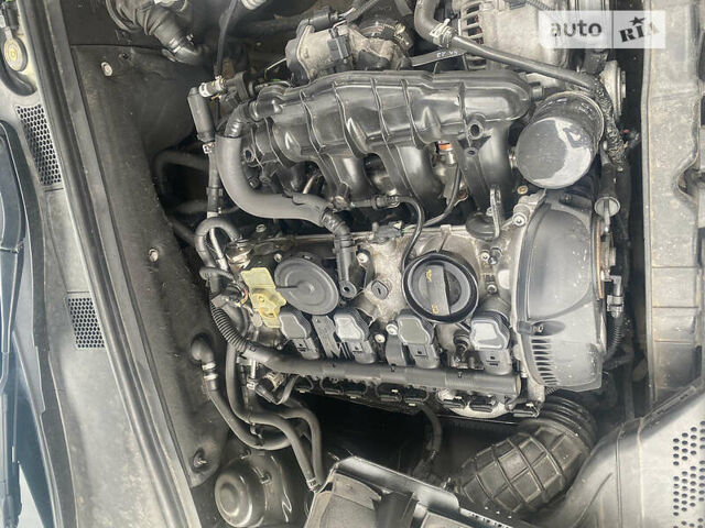 Чорний Ауді А4, об'ємом двигуна 2 л та пробігом 265 тис. км за 9400 $, фото 27 на Automoto.ua