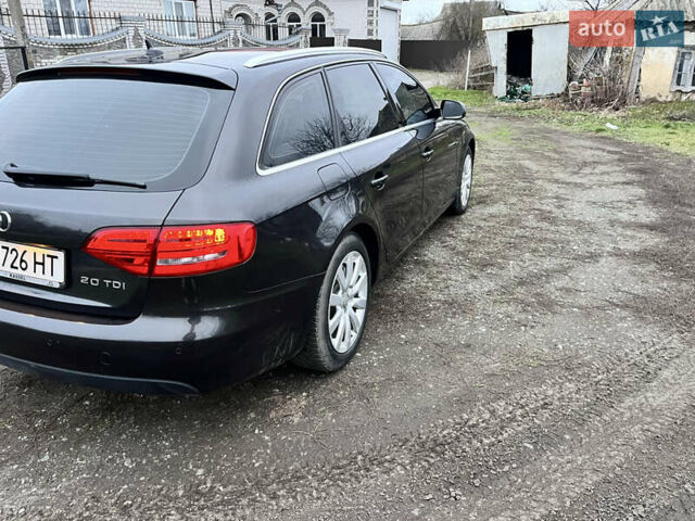 Черный Ауди А4, объемом двигателя 2 л и пробегом 380 тыс. км за 10500 $, фото 11 на Automoto.ua