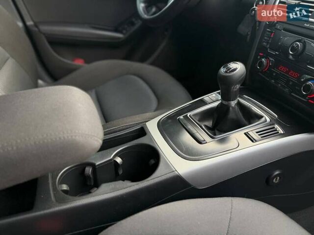 Чорний Ауді А4, об'ємом двигуна 1.97 л та пробігом 257 тис. км за 13000 $, фото 23 на Automoto.ua