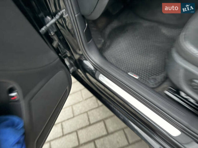 Чорний Ауді А4, об'ємом двигуна 2 л та пробігом 237 тис. км за 10999 $, фото 29 на Automoto.ua