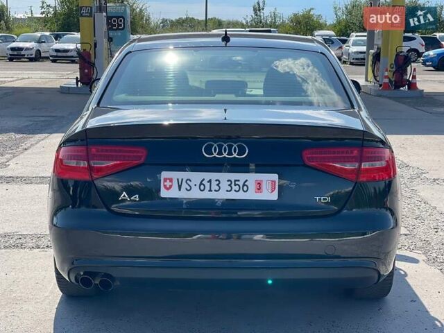 Ауді А4 2012 у Ужгороді на Automoto.ua Чорний Ауді А4, об'ємом двигуна 1.97 л та пробігом 307 тис. км за 12400 $, фото 12 на Automoto.ua