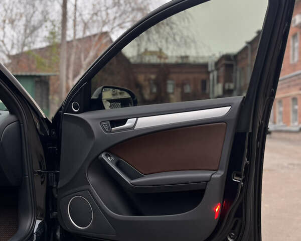 Черный Ауди А4, объемом двигателя 2 л и пробегом 220 тыс. км за 12700 $, фото 19 на Automoto.ua