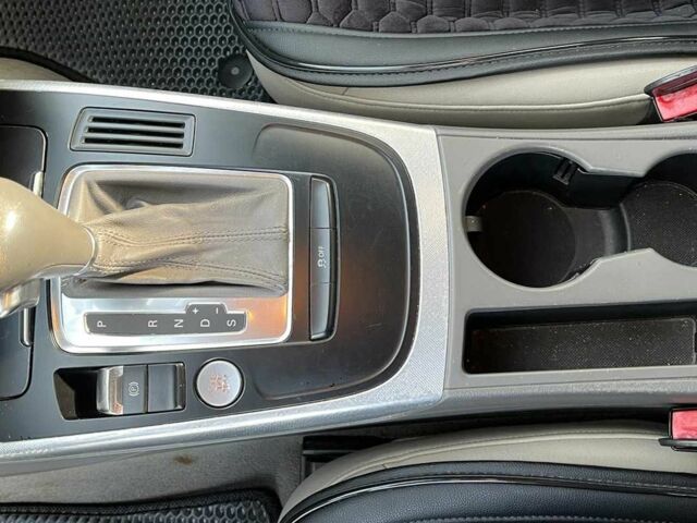 Чорний Ауді А4, об'ємом двигуна 2 л та пробігом 246 тис. км за 10600 $, фото 14 на Automoto.ua