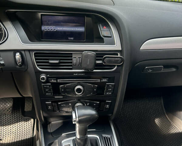 Ауді А4 2012 у Кременчуге на Automoto.ua Чорний Ауді А4, об'ємом двигуна 1.98 л та пробігом 210 тис. км за 11950 $, фото 20 на Automoto.ua