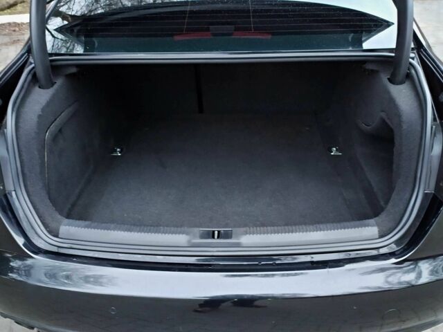 Черный Ауди А4, объемом двигателя 2 л и пробегом 204 тыс. км за 8650 $, фото 10 на Automoto.ua