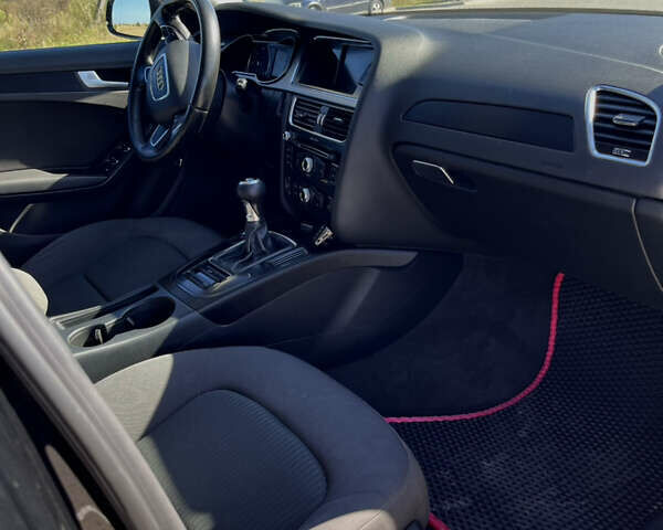 Черный Ауди А4, объемом двигателя 1.97 л и пробегом 307 тыс. км за 10999 $, фото 12 на Automoto.ua