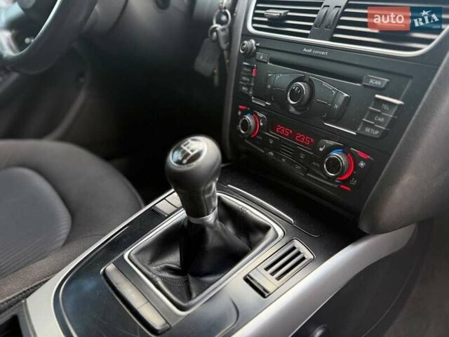 Чорний Ауді А4, об'ємом двигуна 1.97 л та пробігом 257 тис. км за 13000 $, фото 22 на Automoto.ua