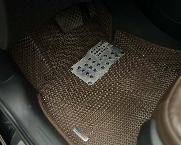 Черный Ауди А4, объемом двигателя 2 л и пробегом 220 тыс. км за 12700 $, фото 26 на Automoto.ua