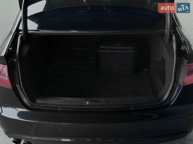 Черный Ауди А4, объемом двигателя 1.8 л и пробегом 284 тыс. км за 9200 $, фото 9 на Automoto.ua