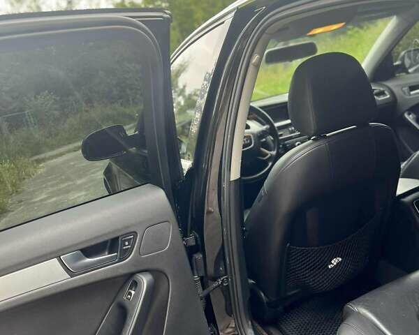 Ауди А4 2012 в Львове на Automoto.ua Черный Ауди А4, объемом двигателя 1.98 л и пробегом 250 тыс. км за 11050 $, фото 13 на Automoto.ua