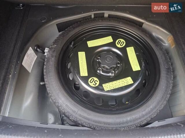 Чорний Ауді А4, об'ємом двигуна 1.98 л та пробігом 263 тис. км за 12700 $, фото 27 на Automoto.ua