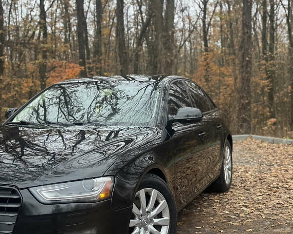 Черный Ауди А4, объемом двигателя 1.98 л и пробегом 267 тыс. км за 9200 $, фото 6 на Automoto.ua