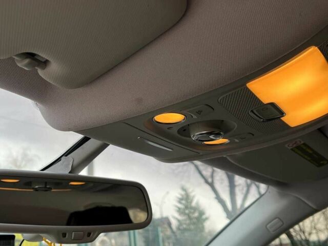 Чорний Ауді А4, об'ємом двигуна 2 л та пробігом 246 тис. км за 10600 $, фото 17 на Automoto.ua