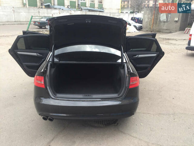 Ауди А4 2012 в Киеве на Automoto.ua Черный Ауди А4, объемом двигателя 1.98 л и пробегом 300 тыс. км за 10100 $, фото 3 на Automoto.ua