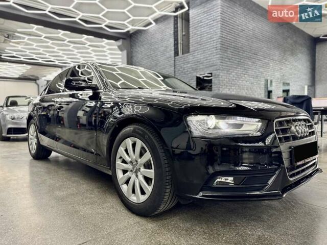 Ауди А4 2012 в Киеве на Automoto.ua Черный Ауди А4, объемом двигателя 1.98 л и пробегом 202 тыс. км за 10900 $, фото 4 на Automoto.ua