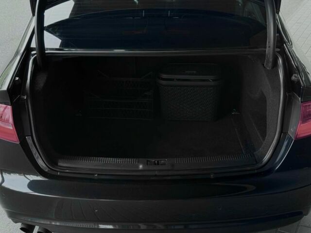 Чорний Ауді А4, об'ємом двигуна 1.8 л та пробігом 284 тис. км за 9200 $, фото 11 на Automoto.ua