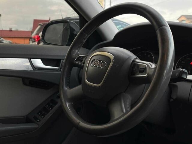 Чорний Ауді А4, об'ємом двигуна 2 л та пробігом 246 тис. км за 10600 $, фото 15 на Automoto.ua