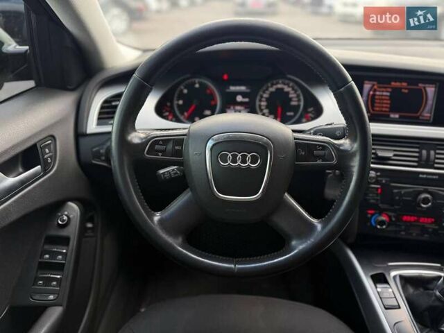 Чорний Ауді А4, об'ємом двигуна 1.97 л та пробігом 257 тис. км за 13000 $, фото 11 на Automoto.ua