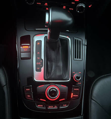 Чорний Ауді А4, об'ємом двигуна 1.98 л та пробігом 188 тис. км за 11999 $, фото 6 на Automoto.ua