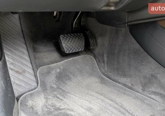 Чорний Ауді А4, об'ємом двигуна 1.98 л та пробігом 273 тис. км за 10500 $, фото 57 на Automoto.ua