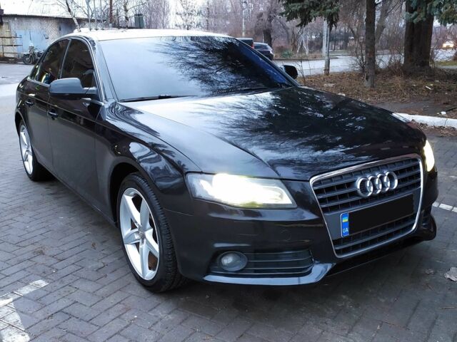 Черный Ауди А4, объемом двигателя 2 л и пробегом 204 тыс. км за 8650 $, фото 3 на Automoto.ua