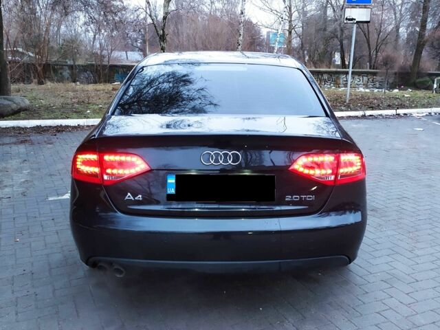 Черный Ауди А4, объемом двигателя 2 л и пробегом 204 тыс. км за 8650 $, фото 5 на Automoto.ua