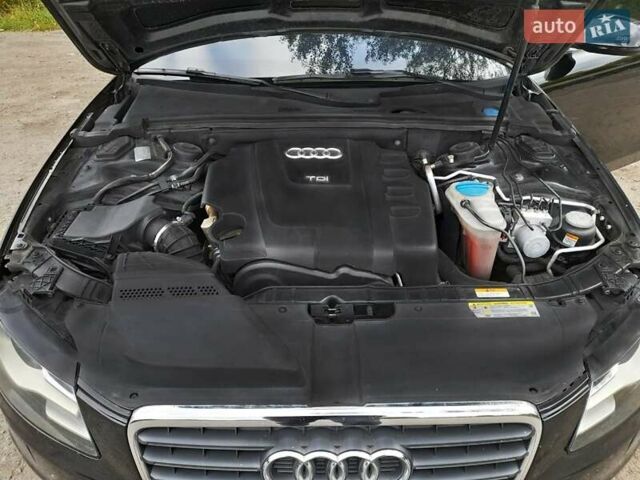 Черный Ауди А4, объемом двигателя 2 л и пробегом 195 тыс. км за 11650 $, фото 7 на Automoto.ua