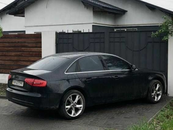 Чорний Ауді А4, об'ємом двигуна 1.8 л та пробігом 284 тис. км за 9200 $, фото 23 на Automoto.ua