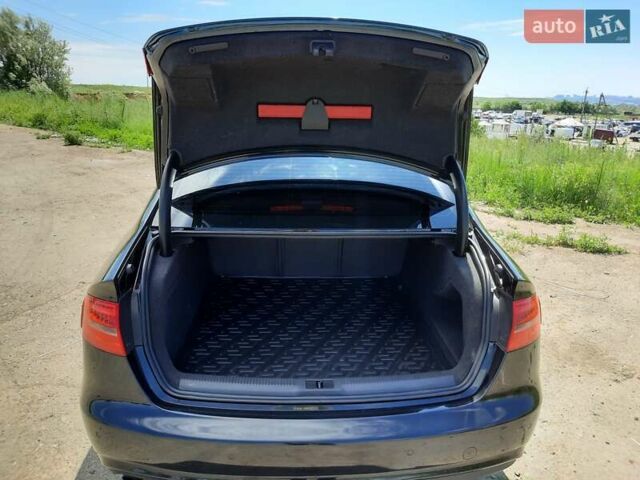 Чорний Ауді А4, об'ємом двигуна 1.8 л та пробігом 108 тис. км за 13000 $, фото 1 на Automoto.ua