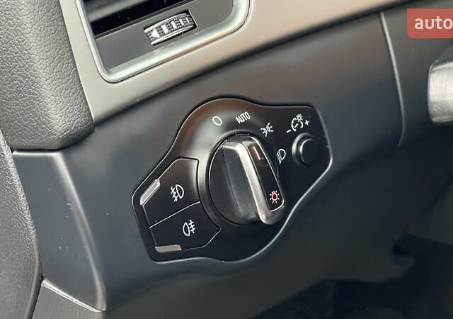 Черный Ауди А4, объемом двигателя 1.98 л и пробегом 203 тыс. км за 10300 $, фото 6 на Automoto.ua