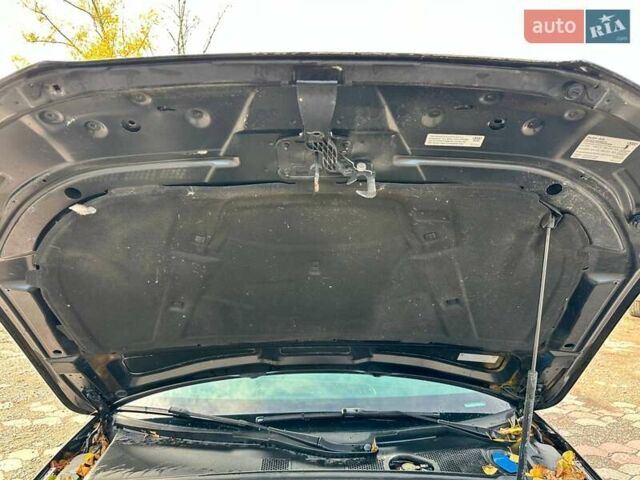 Чорний Ауді А4, об'ємом двигуна 1.98 л та пробігом 301 тис. км за 12200 $, фото 18 на Automoto.ua