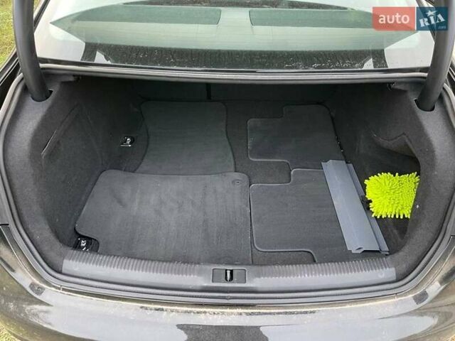 Черный Ауди А4, объемом двигателя 2 л и пробегом 195 тыс. км за 11700 $, фото 6 на Automoto.ua