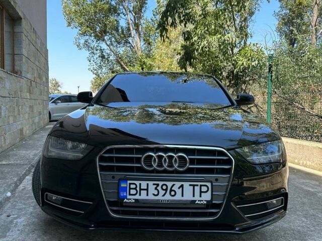 Ауді А4 2013 у Одесі на Automoto.ua Чорний Ауді А4, об'ємом двигуна 2 л та пробігом 172 тис. км за 14500 $, фото 5 на Automoto.ua