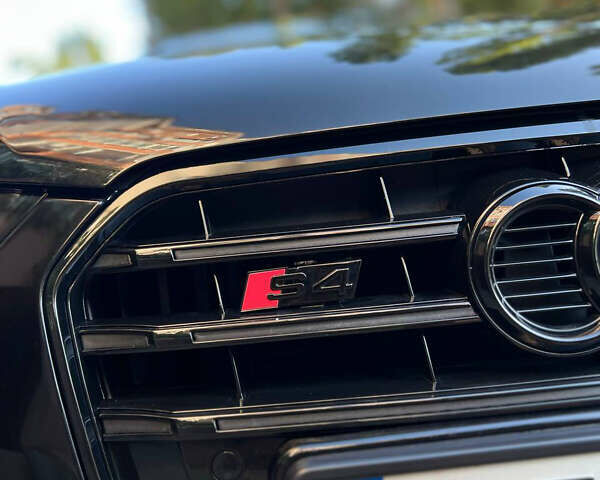 Черный Ауди А4, объемом двигателя 1.8 л и пробегом 185 тыс. км за 14000 $, фото 7 на Automoto.ua