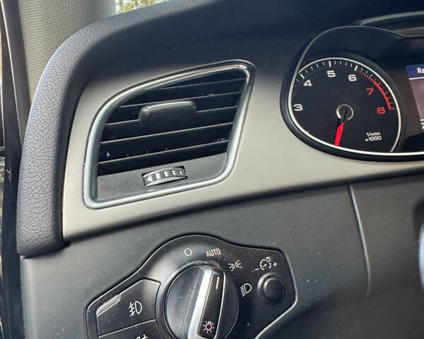 Ауді А4 2013 у Харкові на Automoto.ua Чорний Ауді А4, об'ємом двигуна 1.98 л та пробігом 230 тис. км за 10999 $, фото 11 на Automoto.ua