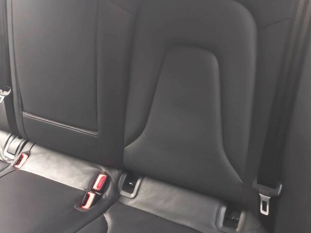 Чорний Ауді А4, об'ємом двигуна 0 л та пробігом 212 тис. км за 8300 $, фото 6 на Automoto.ua