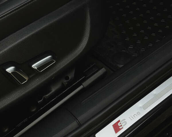 Черный Ауди А4, объемом двигателя 1.98 л и пробегом 228 тыс. км за 10200 $, фото 15 на Automoto.ua