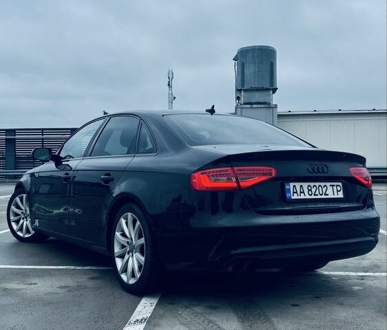 Ауді А4 2013 у Києві на Automoto.ua Чорний Ауді А4, об'ємом двигуна 2 л та пробігом 215 тис. км за 12400 $, фото 4 на Automoto.ua