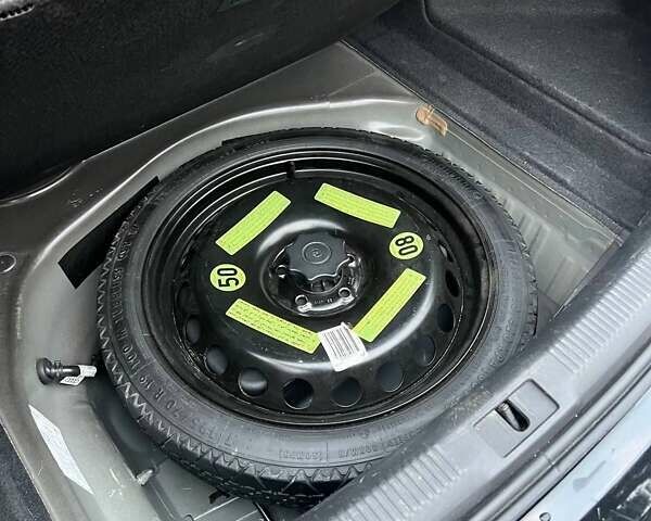 Чорний Ауді А4, об'ємом двигуна 2 л та пробігом 176 тис. км за 9950 $, фото 48 на Automoto.ua