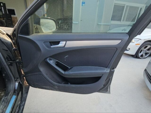 Черный Ауди А4, объемом двигателя 2 л и пробегом 125 тыс. км за 12300 $, фото 13 на Automoto.ua