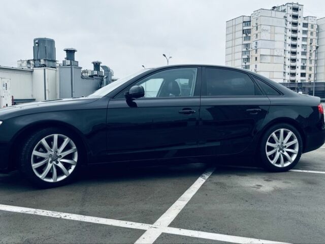 Ауді А4 2013 у Києві на Automoto.ua Чорний Ауді А4, об'ємом двигуна 2 л та пробігом 215 тис. км за 12400 $, фото 1 на Automoto.ua