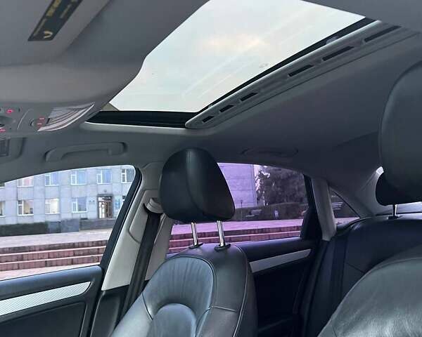 Чорний Ауді А4, об'ємом двигуна 2 л та пробігом 176 тис. км за 9950 $, фото 21 на Automoto.ua