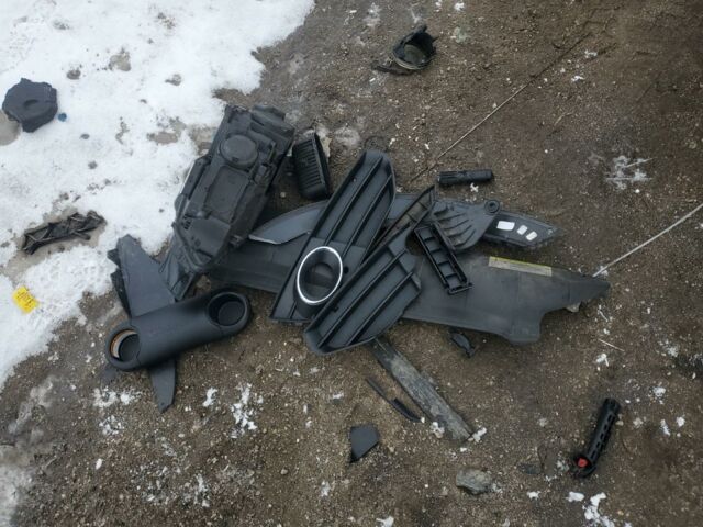 Черный Ауди А4, объемом двигателя 2 л и пробегом 185 тыс. км за 9900 $, фото 11 на Automoto.ua