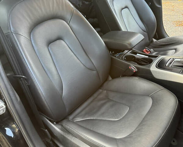 Ауді А4 2013 у Харкові на Automoto.ua Чорний Ауді А4, об'ємом двигуна 1.98 л та пробігом 230 тис. км за 10999 $, фото 15 на Automoto.ua