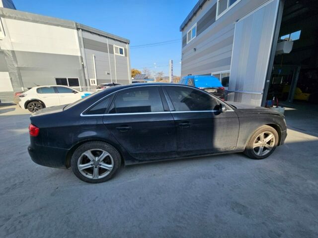 Черный Ауди А4, объемом двигателя 2 л и пробегом 125 тыс. км за 12300 $, фото 6 на Automoto.ua