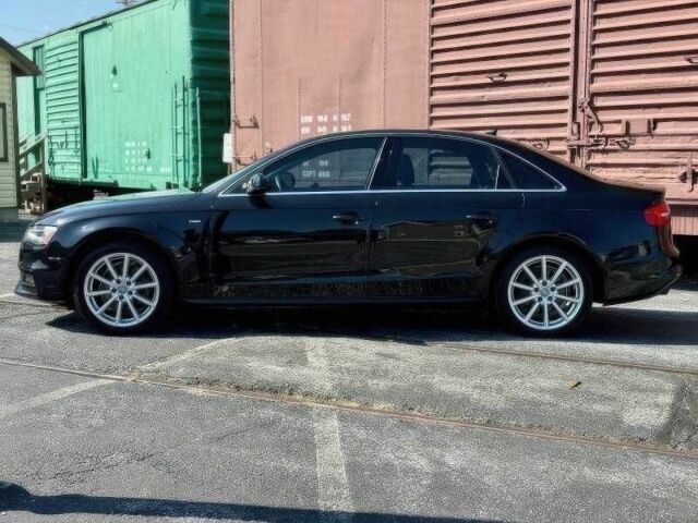 Черный Ауди А4, объемом двигателя 2 л и пробегом 132 тыс. км за 3500 $, фото 3 на Automoto.ua