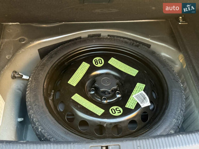 Черный Ауди А4, объемом двигателя 1.98 л и пробегом 211 тыс. км за 12999 $, фото 11 на Automoto.ua